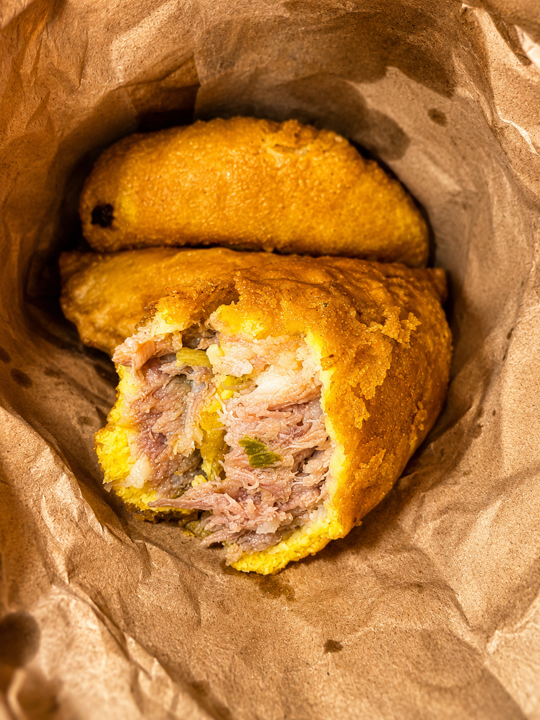 Carne con Papa empanada cross-section